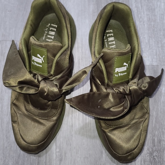 Puma x Rihanna Fenty Bow Sneakers Olive Branch Green size 8.5 - Picture 1 of 4